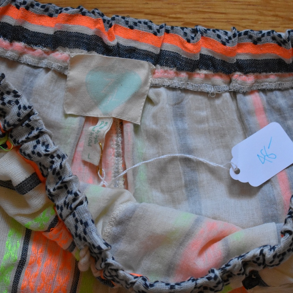 Tassel Drawstring Short - Picture 4 of 5